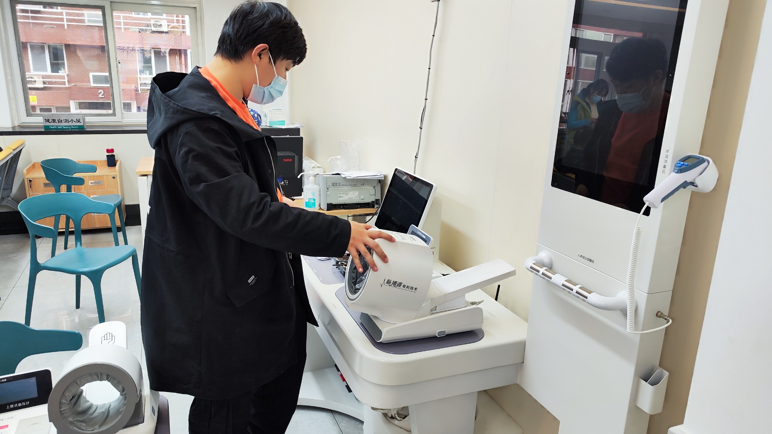 健康智慧小屋一體機(jī)怎么使用？如何使用健康小屋一體機(jī)？